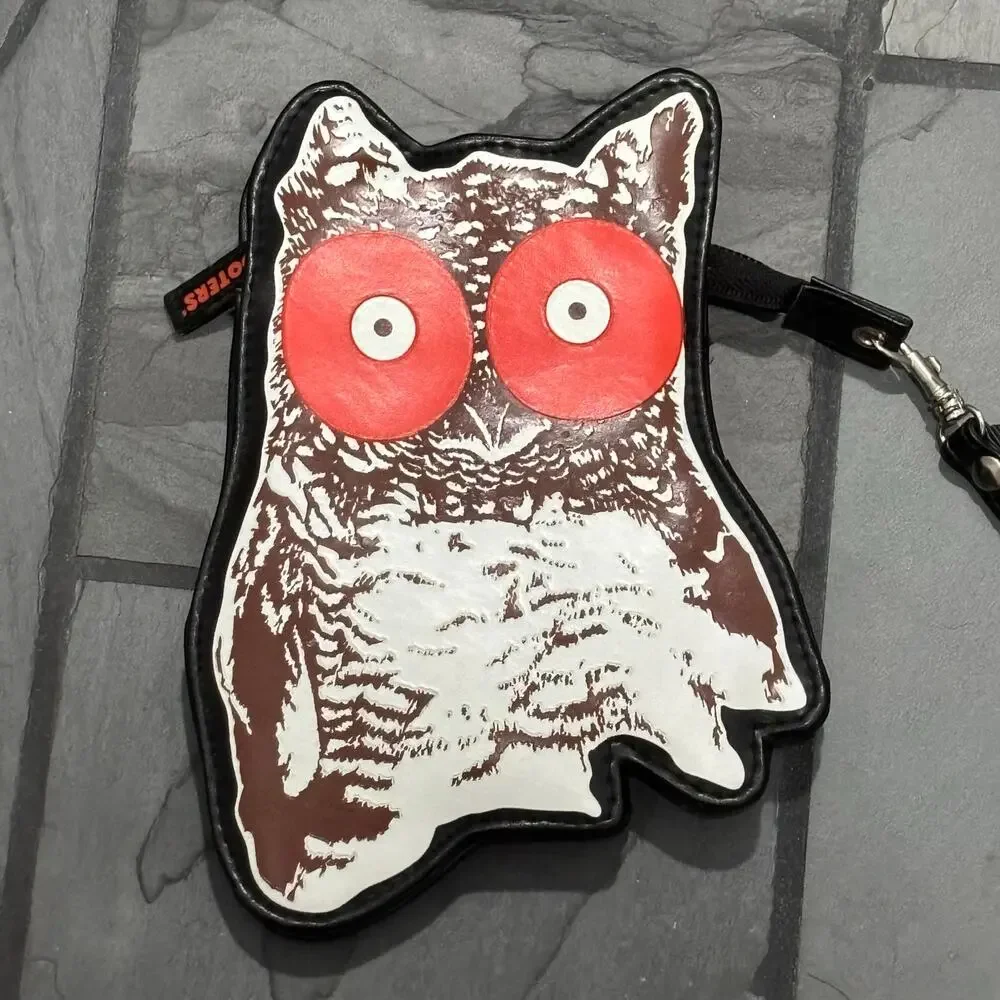 Hooters Novelty Wristlet Change Purse